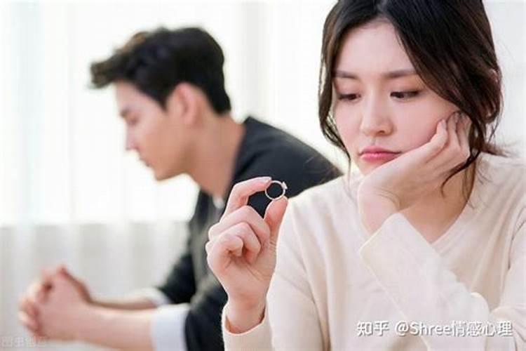 梦见和老婆离婚了和其他女人在一起