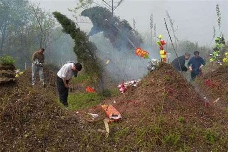 梦见别人从高处坠落吐血摔死了