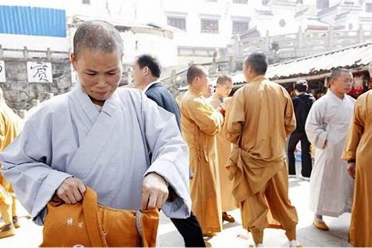 梦到死去奶奶还活着和我说话