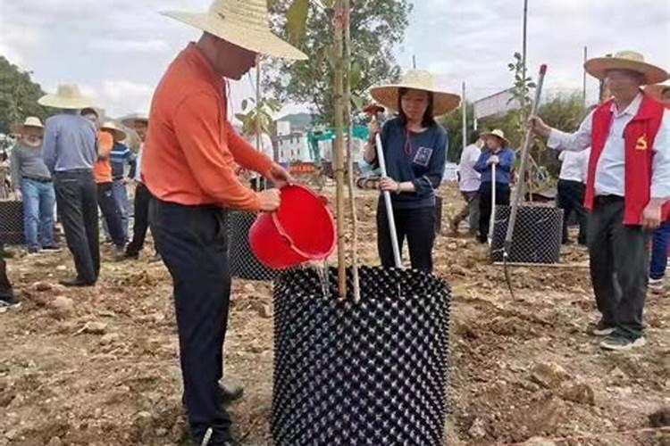 梦见和别人在一起过河