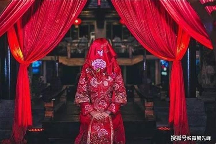 天秤男和双子女结婚后会出轨吗