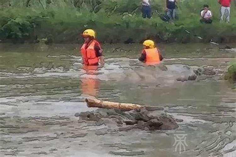 梦见妻子被洪水冲走了