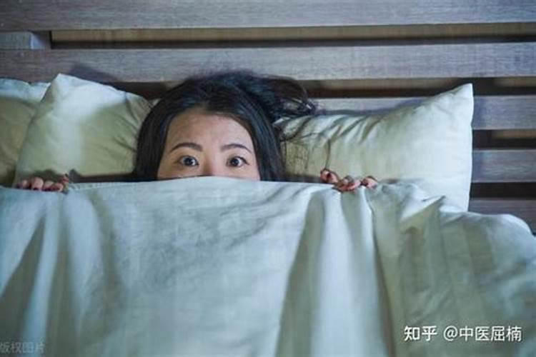 一入眠就做梦是咋回事(梦见别人给我吃柑子糕什么意思)