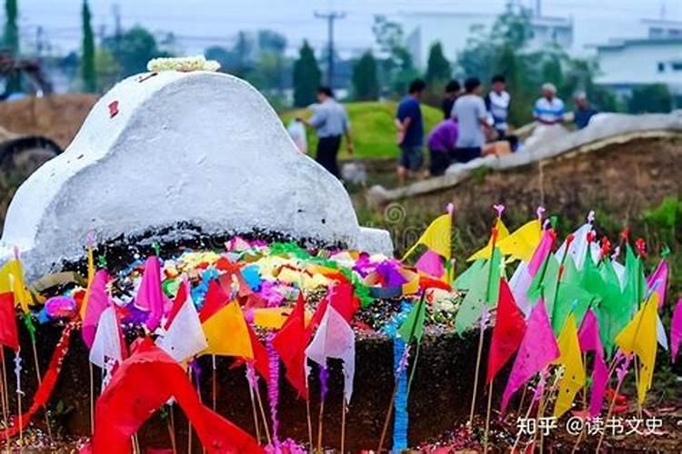 清明节上坟有什么风俗