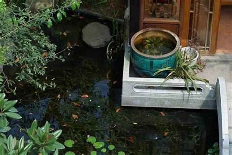中式庭院放水缸风水