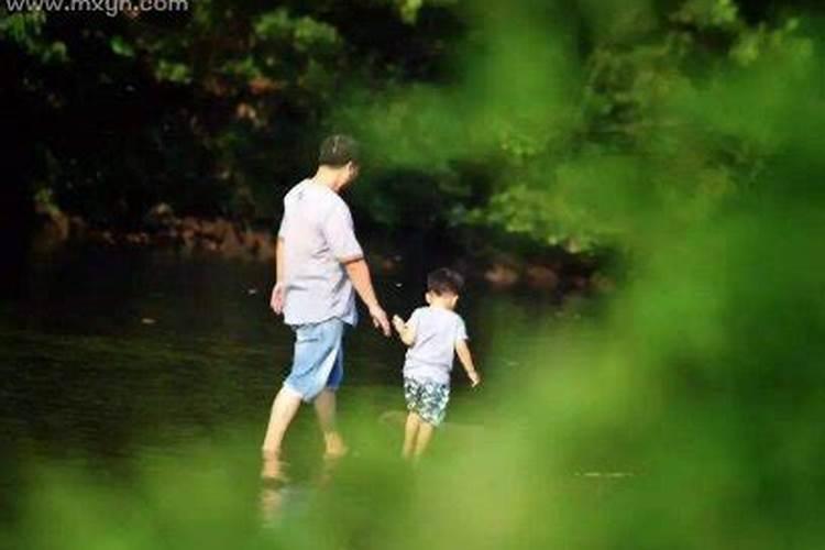 梦见自己生孩子生了个男孩意味着什么预兆呢