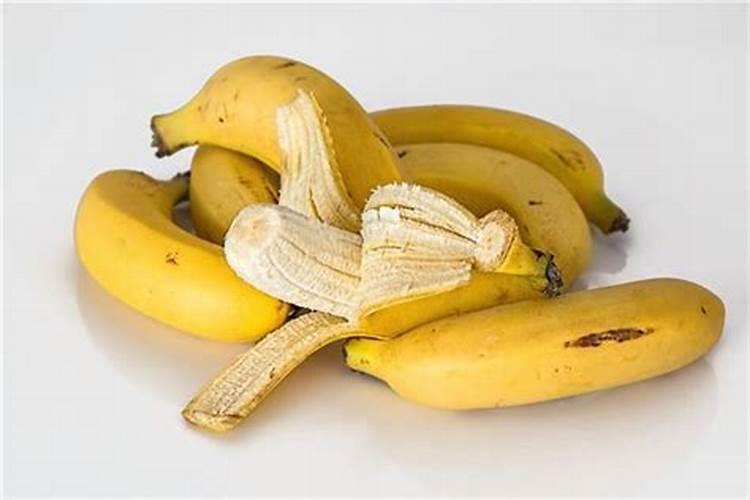 梦到摘香蕉吃香蕉皮