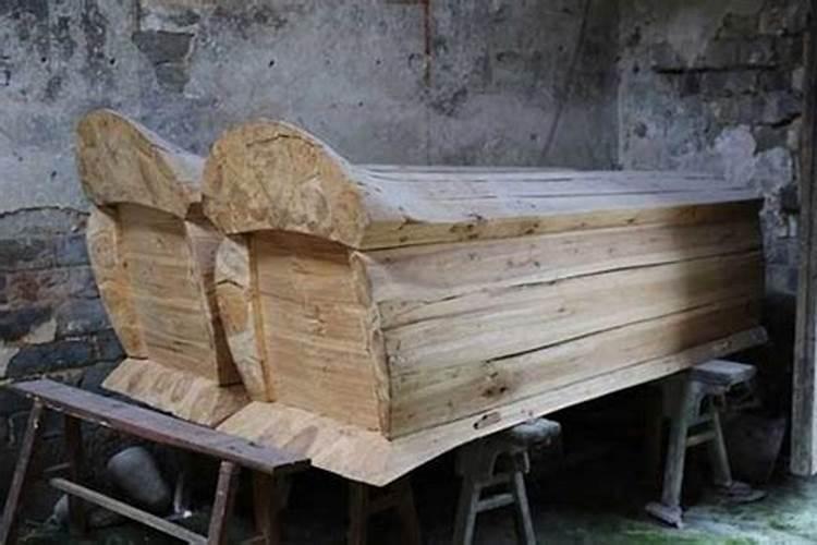 梦见了棺材好像是最好的木质