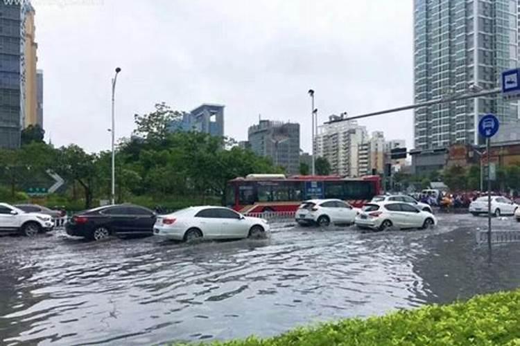 梦到发大水预示什么意思呢