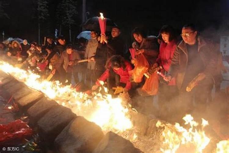 财神节烧纸要打铜印吗