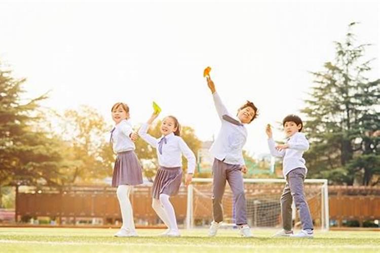 梦见朋友生孩子了是个女孩子特别像男孩子